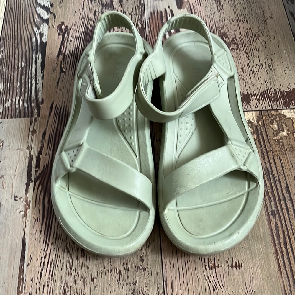 Rolee rubber sandals